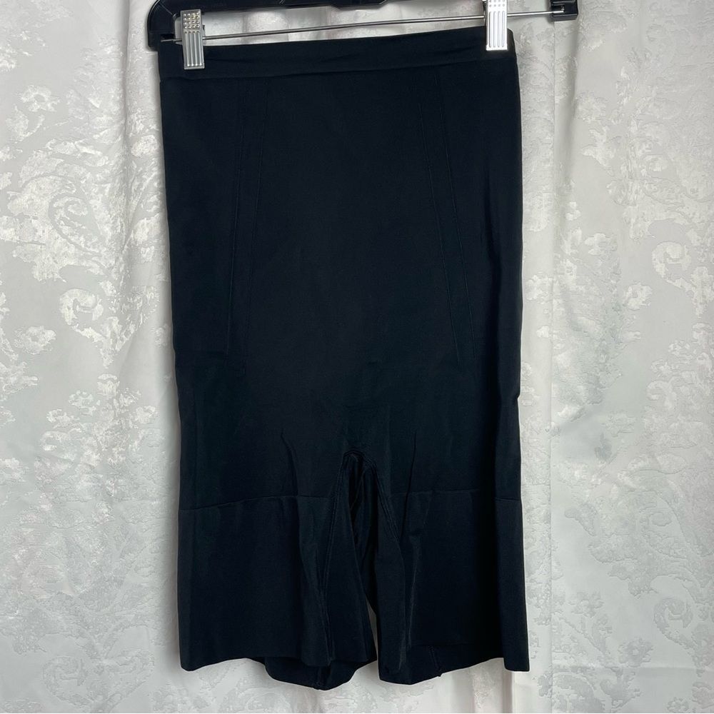 SPANXsculpt OnCore High Waist MidThigh Shorts